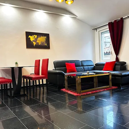 Moro Apartment *